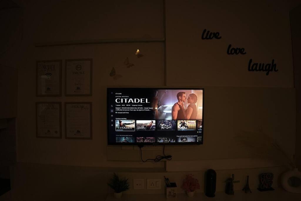 Luxury Apartment Near Pari Chowk Greater Noida Extérieur photo